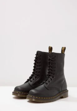 Dr. Martens 1490 10 Eye Virginia - Bottines À Lacets - Black 15 Dr. Martens 1490 10 Eye Virginia - Bottines À Lacets - Black -Dr. Martens Soldes Boutique 286e89e0c50840dd94c690be27a02d63