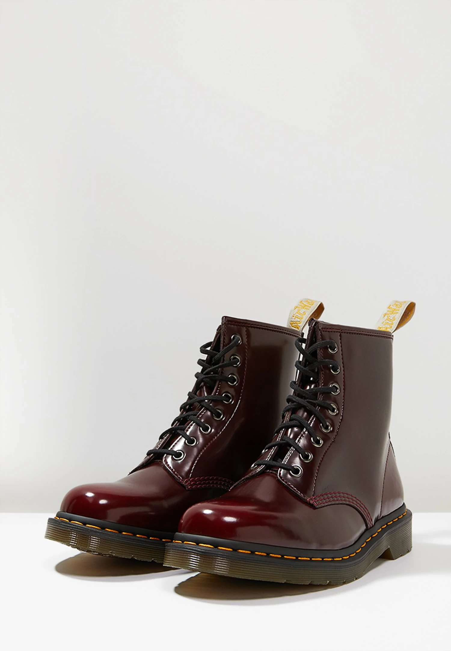 Dr. Martens Winchester Ii Boot 1460 Vegan - Bottines À Lacets - Cherry 5 Dr. Martens Winchester Ii Boot 1460 Vegan - Bottines À Lacets - Cherry – Image 3