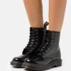 Dr. Martens 1460 - Bottines À Lacets - Black -Dr. Martens Soldes Boutique 2e0af3ed5b5f4c2cab151b4837b7b050