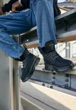 Dr. Martens Tarik Extra Tough 50/50 Unisex - Bottines À Lacets - Black -Dr. Martens Soldes Boutique 94feb64e7770442b874eb30a9c358431