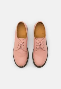 Dr. Martens 1461 - Derbies - Peach Beige Virginia 13 Dr. Martens 1461 - Derbies - Peach Beige Virginia -Dr. Martens Soldes Boutique a66f503e2a0f43b1b1b99d436209ece0