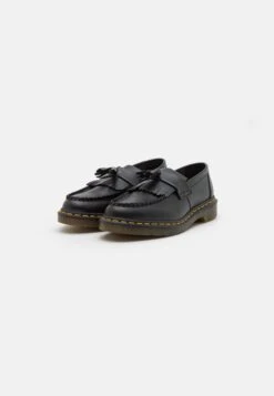 Dr. Martens Vegan Adrian Unisex - Mocassins - Black 9 Dr. Martens Vegan Adrian Unisex - Mocassins - Black -Dr. Martens Soldes Boutique b8b290a089fe4736a98502f83f8133f3
