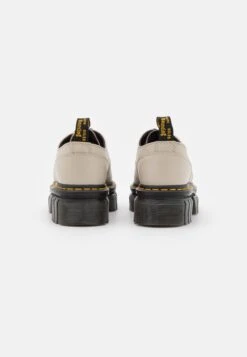 Dr. Martens Audrick 3I Shoe - Derbies - Cobblestone 11 Dr. Martens Audrick 3I Shoe - Derbies - Cobblestone -Dr. Martens Soldes Boutique c18da1f701ff4496a4147f9f9c37c7d5