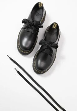 Dr. Martens Holly - Derbies - Black Buttero 16 Dr. Martens Holly - Derbies - Black Buttero -Dr. Martens Soldes Boutique cb29356ad2db4f63801fec3f485461d3