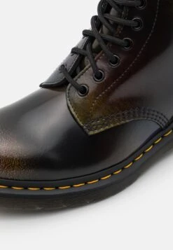 Dr. Martens Bottines À Lacets - Black/Muli Coloured -Dr. Martens Soldes Boutique ce8e1879ed2440ec8e79eb740c51372d