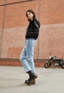 Dr. Martens 1460 8 Eye Boot Lamper - Bottines À Lacets - Black -Dr. Martens Soldes Boutique d4c4d824b1814581bbc5165c58907a50