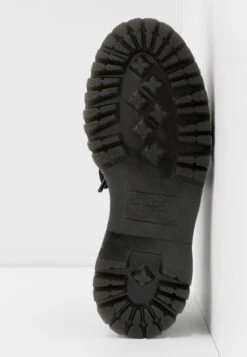 Dr. Martens Holly - Derbies - Black Buttero 15 Dr. Martens Holly - Derbies - Black Buttero -Dr. Martens Soldes Boutique e8dd7eb76e6f4c67abf4d65e3ba37f9a