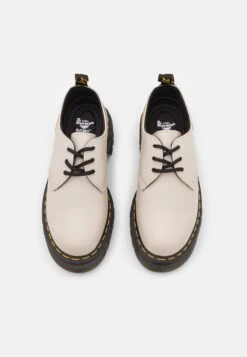 Dr. Martens Audrick 3I Shoe - Derbies - Cobblestone 13 Dr. Martens Audrick 3I Shoe - Derbies - Cobblestone -Dr. Martens Soldes Boutique ebc6f333035741aea54d4179ce48bdd5