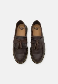 Dr. Martens Adrian Unisex - Mocassins - Dark Brown 11 Dr. Martens Adrian Unisex - Mocassins - Dark Brown -Dr. Martens Soldes Boutique f5e0adcf26074fecb64764ba843a50ec