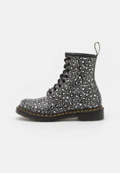 Dr. Martens Soldes Boutique -Dr. Martens Soldes Boutique f8c9e214e8d747859e85905244150385